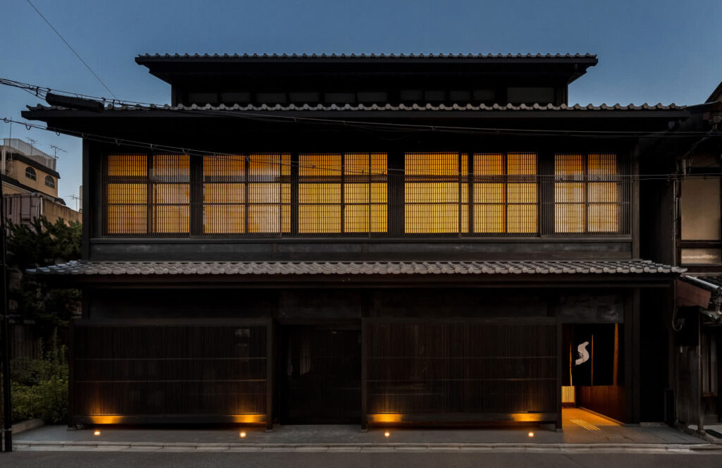 The Shinmonzen, Kyoto, Japan