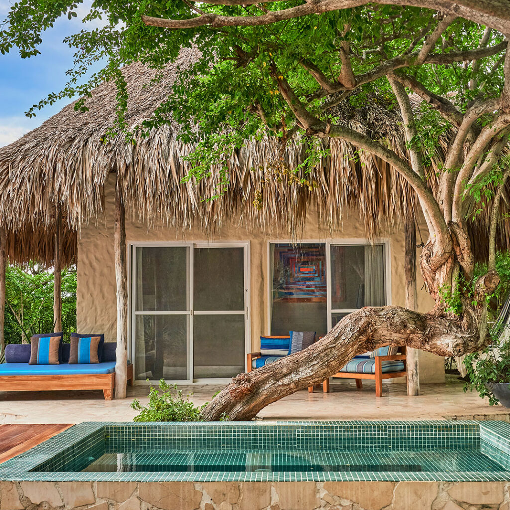 Blue Apple Beach - Isla Tierra Bomba, Colombia