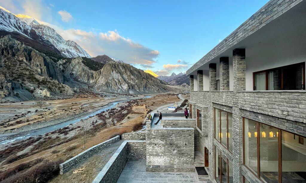 Manang Lodge - Manang, Nepal