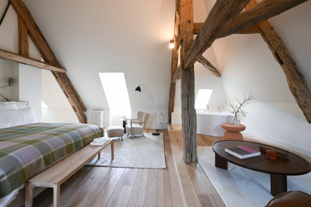 Hôtel Restaurant Les Prés - Saint-Hilaire-le-Chatel, France