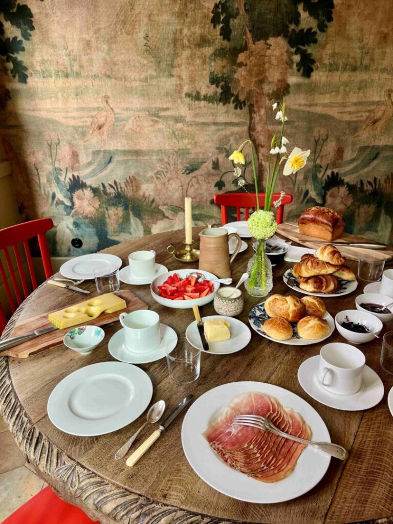 Hôtel Restaurant Les Prés - Saint-Hilaire-le-Chatel, France