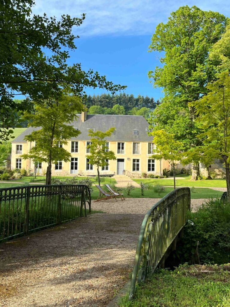 Hôtel Restaurant Les Prés - Saint-Hilaire-le-Chatel, France